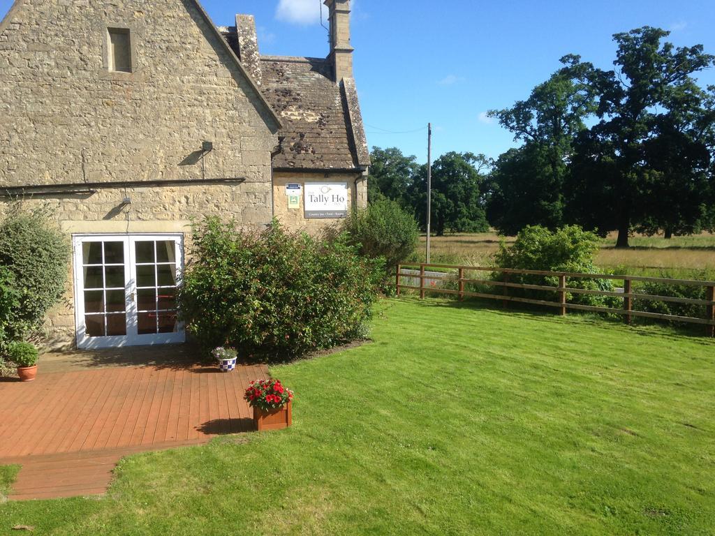 The Tally Ho Inn Sleaford Exterior photo